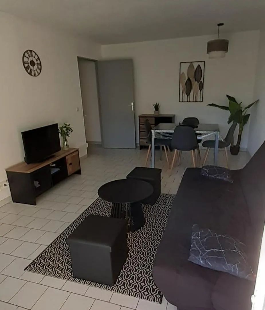 Home Cavalaire 0*, Cavalaire-sur-Mer